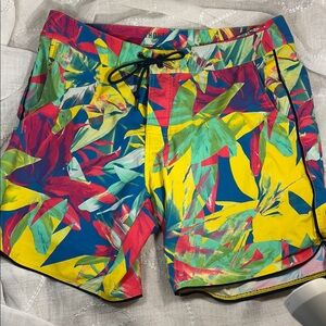 Rhone swimming trunks almost NEW